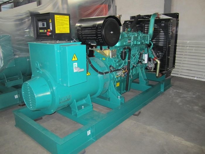 50Hz Yuchai Power Water Cooled Diesel Generator 300KW / 375KVA