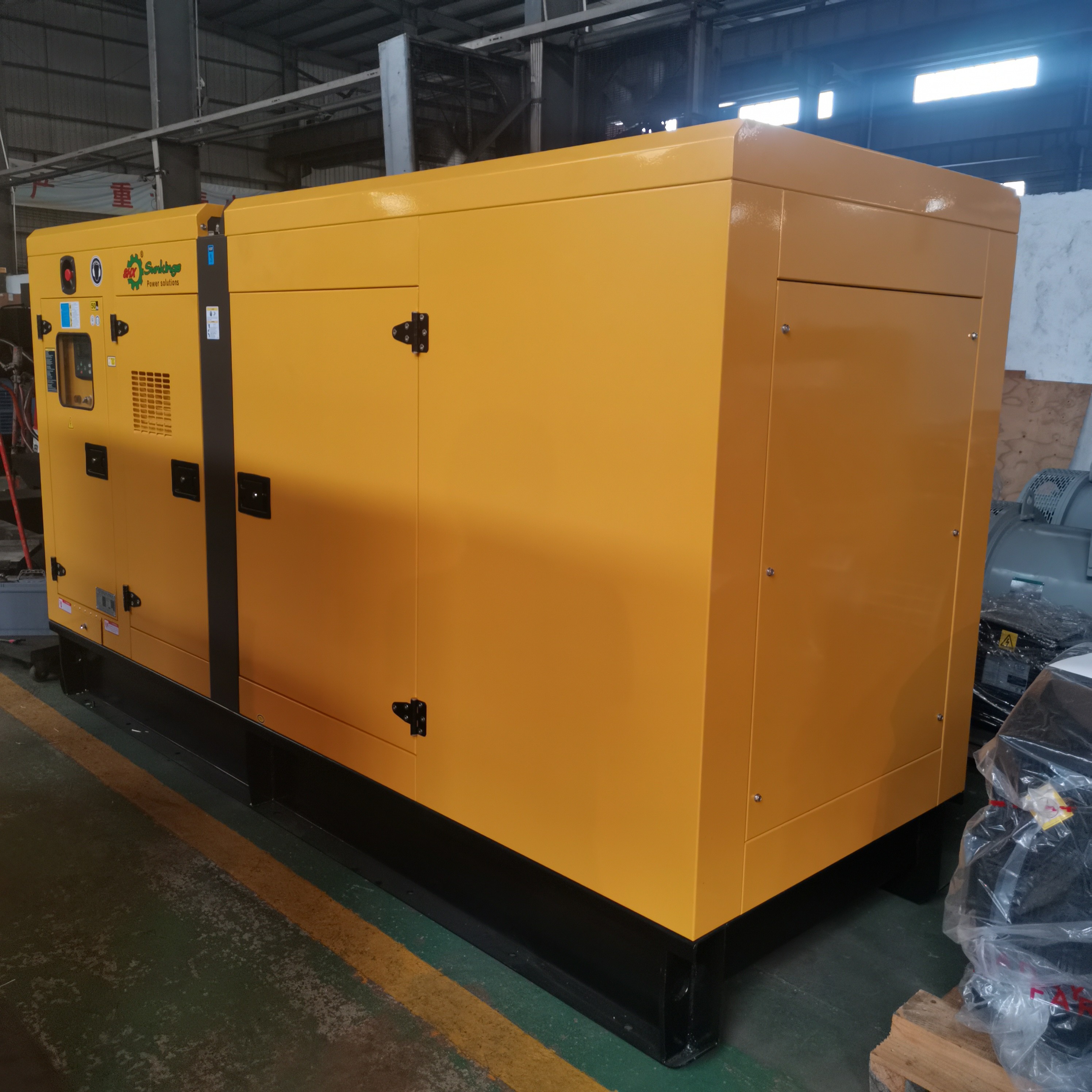 SHX 300kva Cummins Diesel Generator Set 240kw Silent Generator
